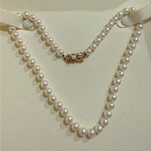 MIKIMOTO PEARL NECKLACE COMPLETE WITH BOX, FOLDER AND CERTIFICATE!!!!!  WOW RARE